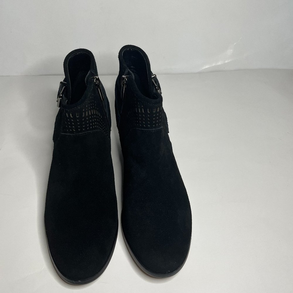 Vince Camuto Pralata Leather Booties Side Zipper Size 7M